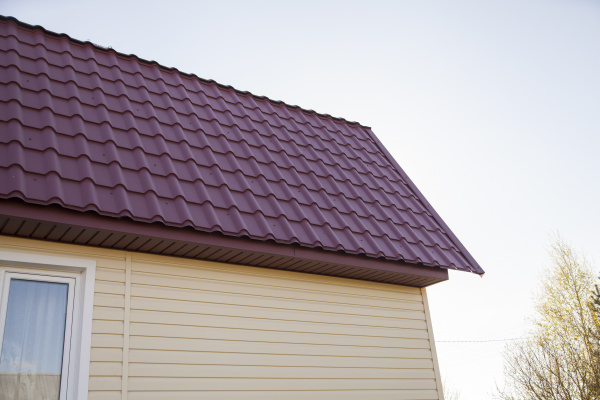kamea-velur-ral-3005-metal-sofit-2